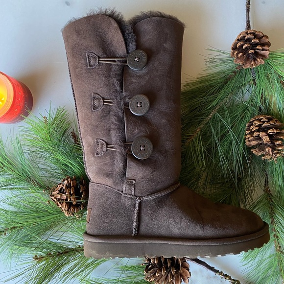 Authentic with box Bailey Button Triplet UGG Boot Size 7 - Picture 3 of 8